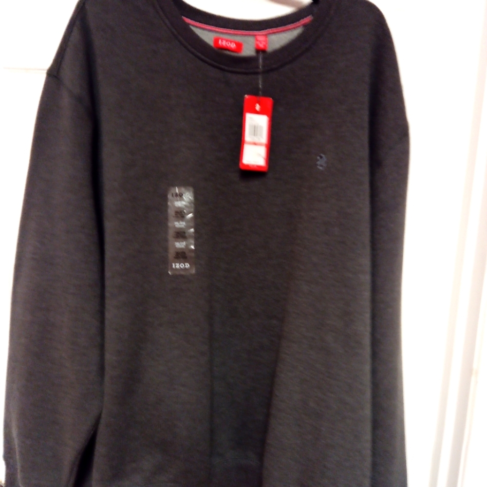 Men's Izod grey sweatshirt